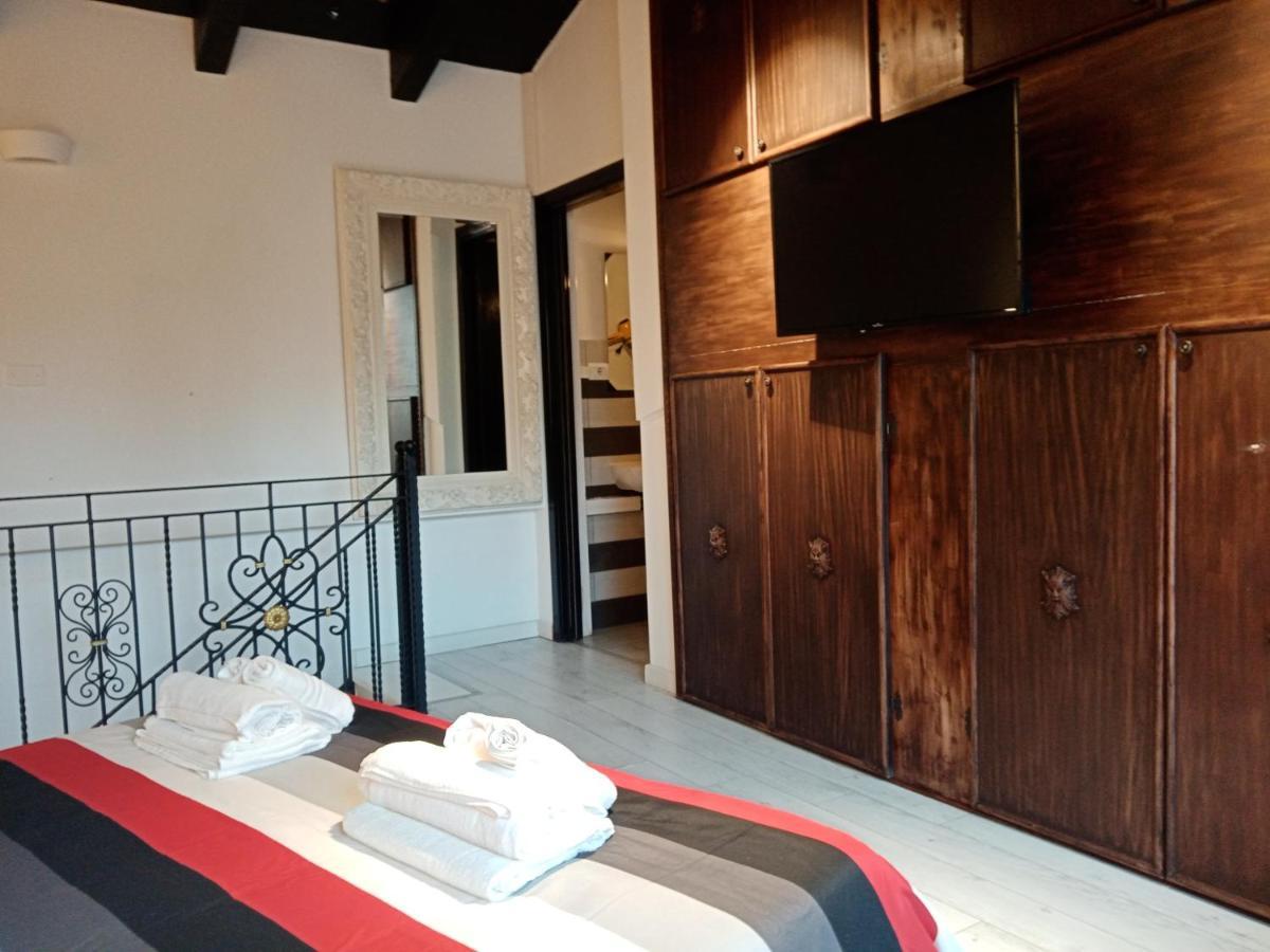 Einaudi 56 Guest House Кальяри Экстерьер фото